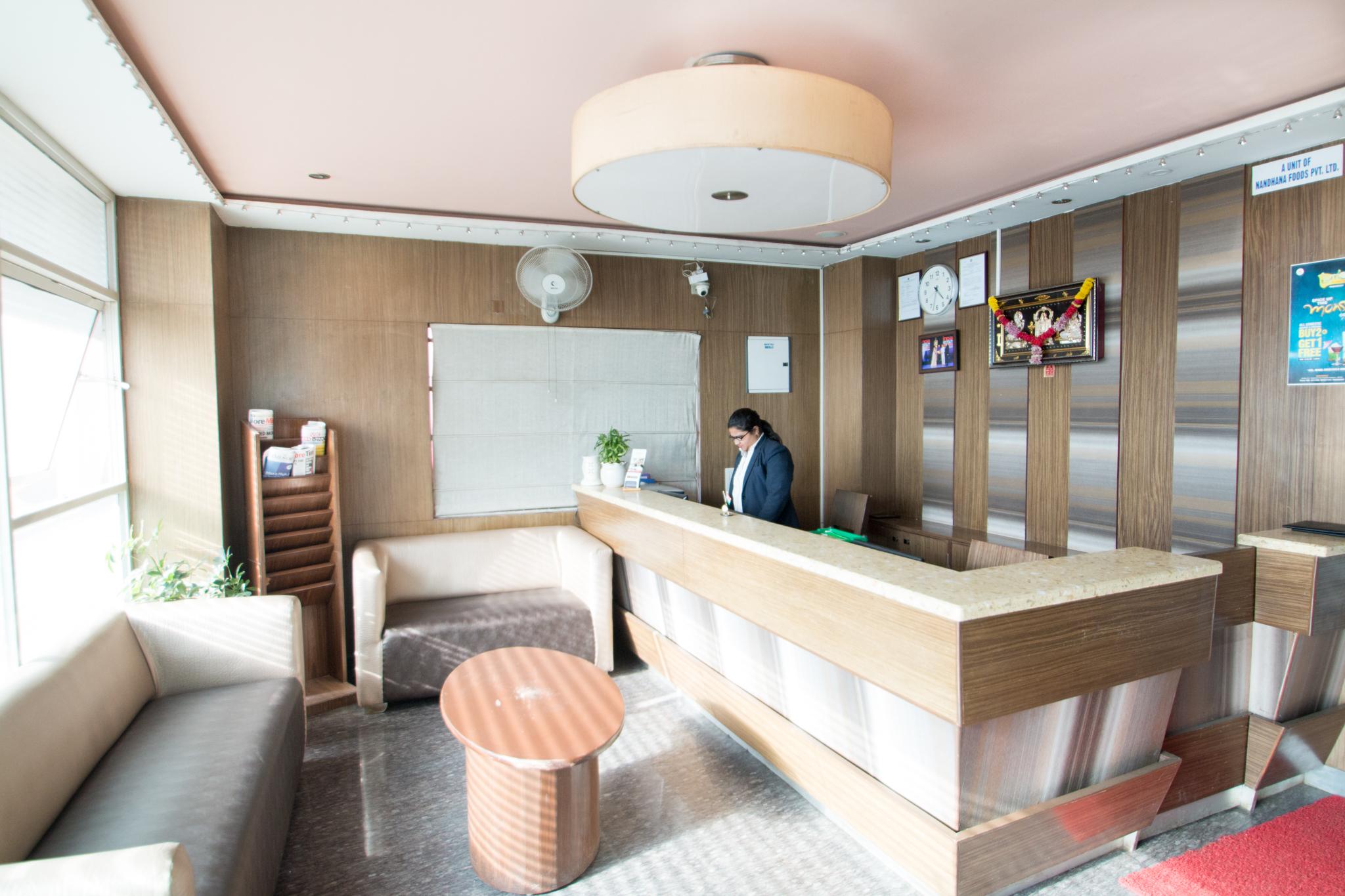 ลา ซารา คอมฟอร์ต Hotel บังกาลอร์ ภายนอก รูปภาพ