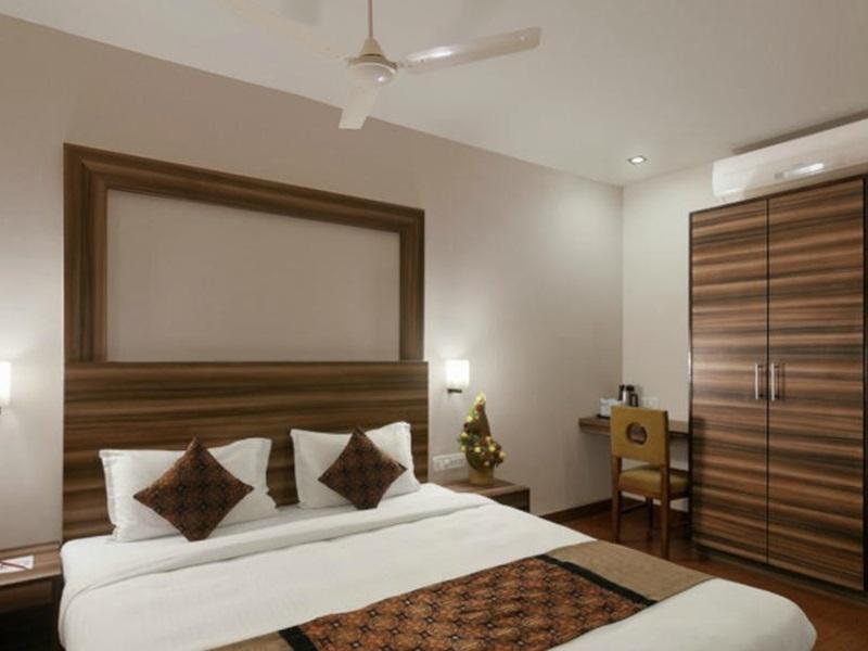 ลา ซารา คอมฟอร์ต Hotel บังกาลอร์ ภายนอก รูปภาพ