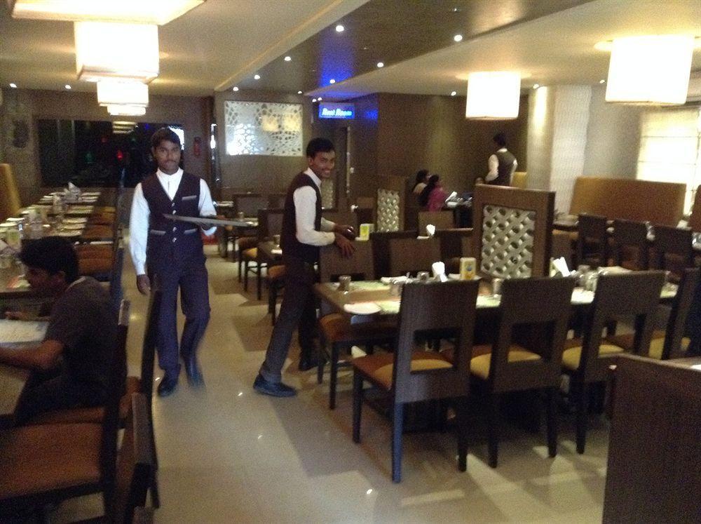 ลา ซารา คอมฟอร์ต Hotel บังกาลอร์ ภายนอก รูปภาพ