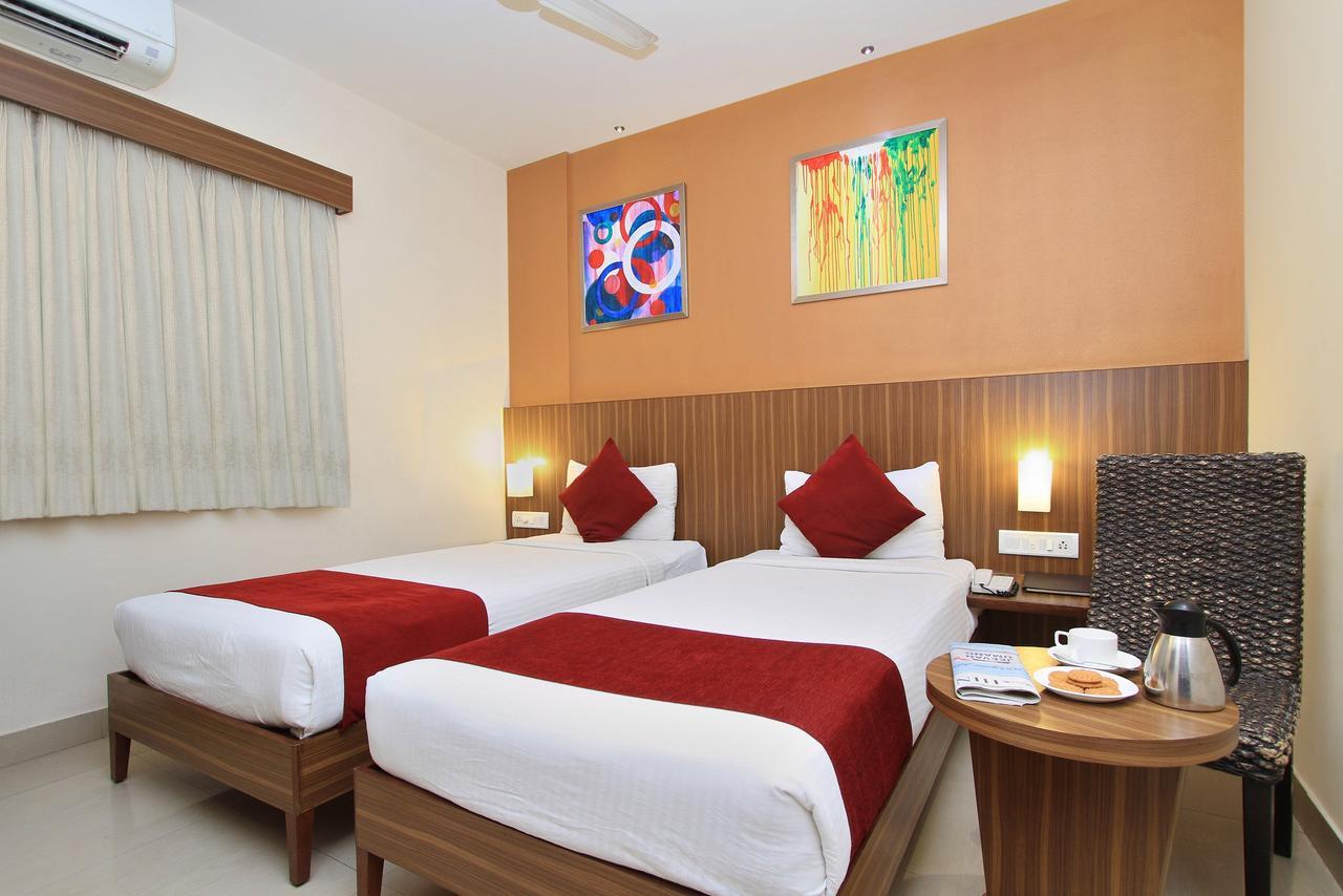 ลา ซารา คอมฟอร์ต Hotel บังกาลอร์ ภายนอก รูปภาพ