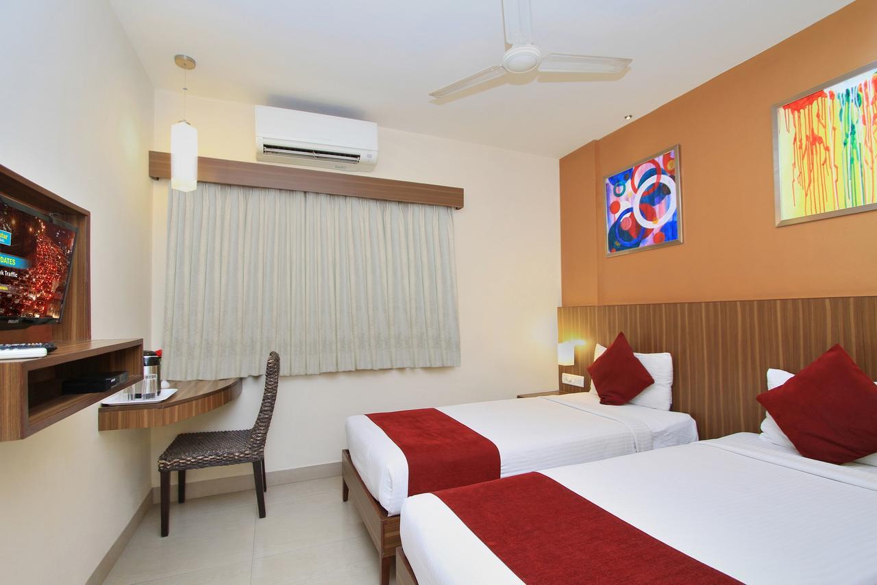 ลา ซารา คอมฟอร์ต Hotel บังกาลอร์ ภายนอก รูปภาพ