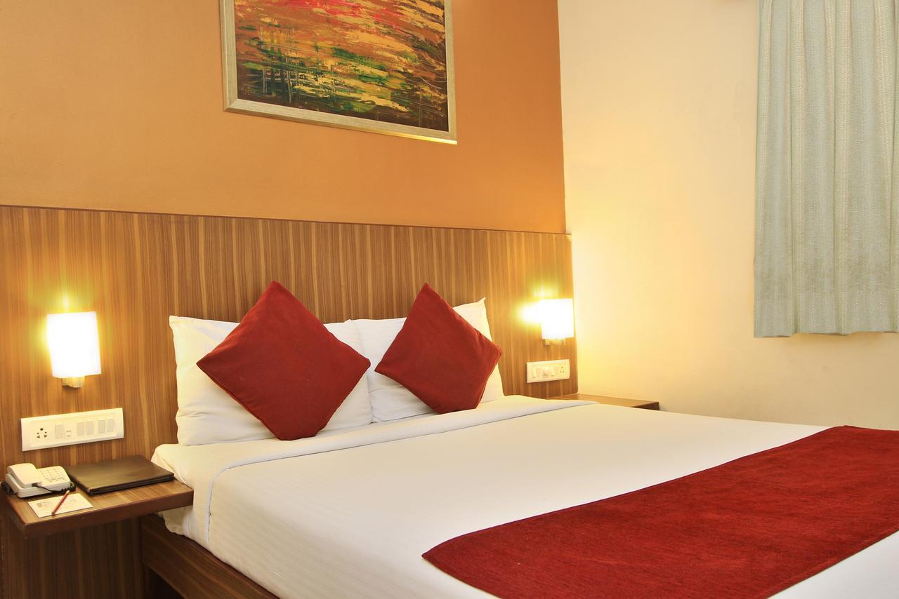 ลา ซารา คอมฟอร์ต Hotel บังกาลอร์ ภายนอก รูปภาพ