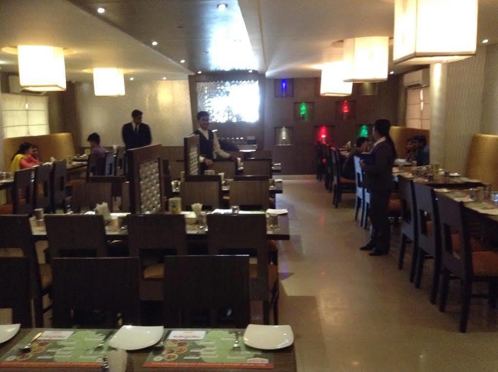 ลา ซารา คอมฟอร์ต Hotel บังกาลอร์ ภายนอก รูปภาพ