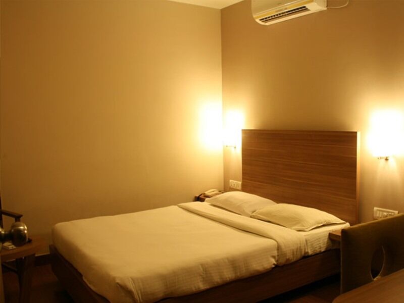 ลา ซารา คอมฟอร์ต Hotel บังกาลอร์ ภายนอก รูปภาพ